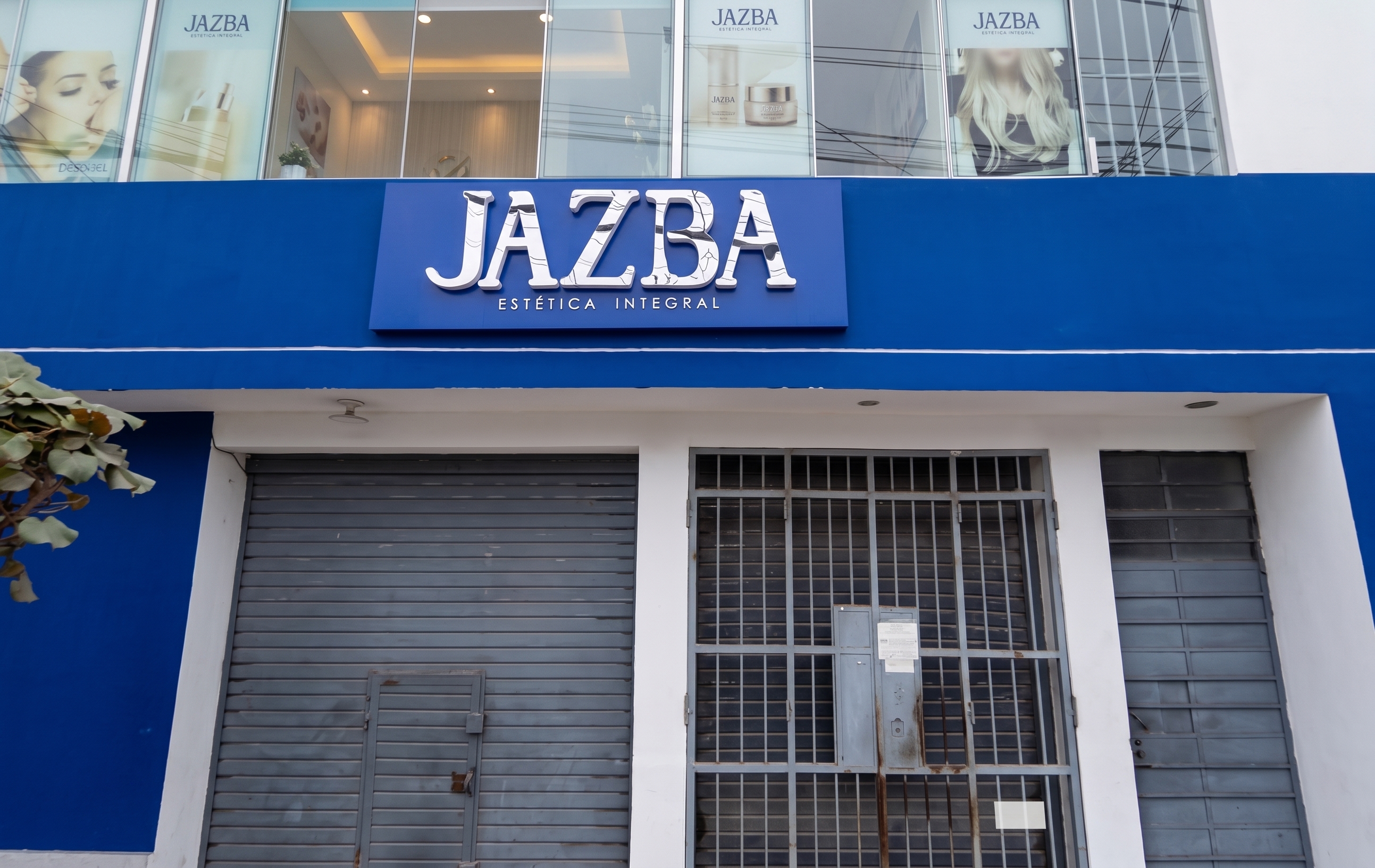 Fachada de la sede Jazba en Villa El Salvador